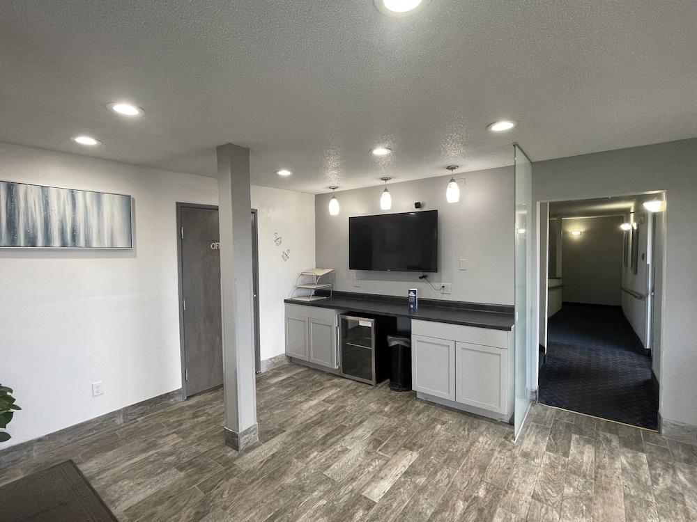 Magnuson Hotel Fort Wayne North - Coliseum Εξωτερικό φωτογραφία